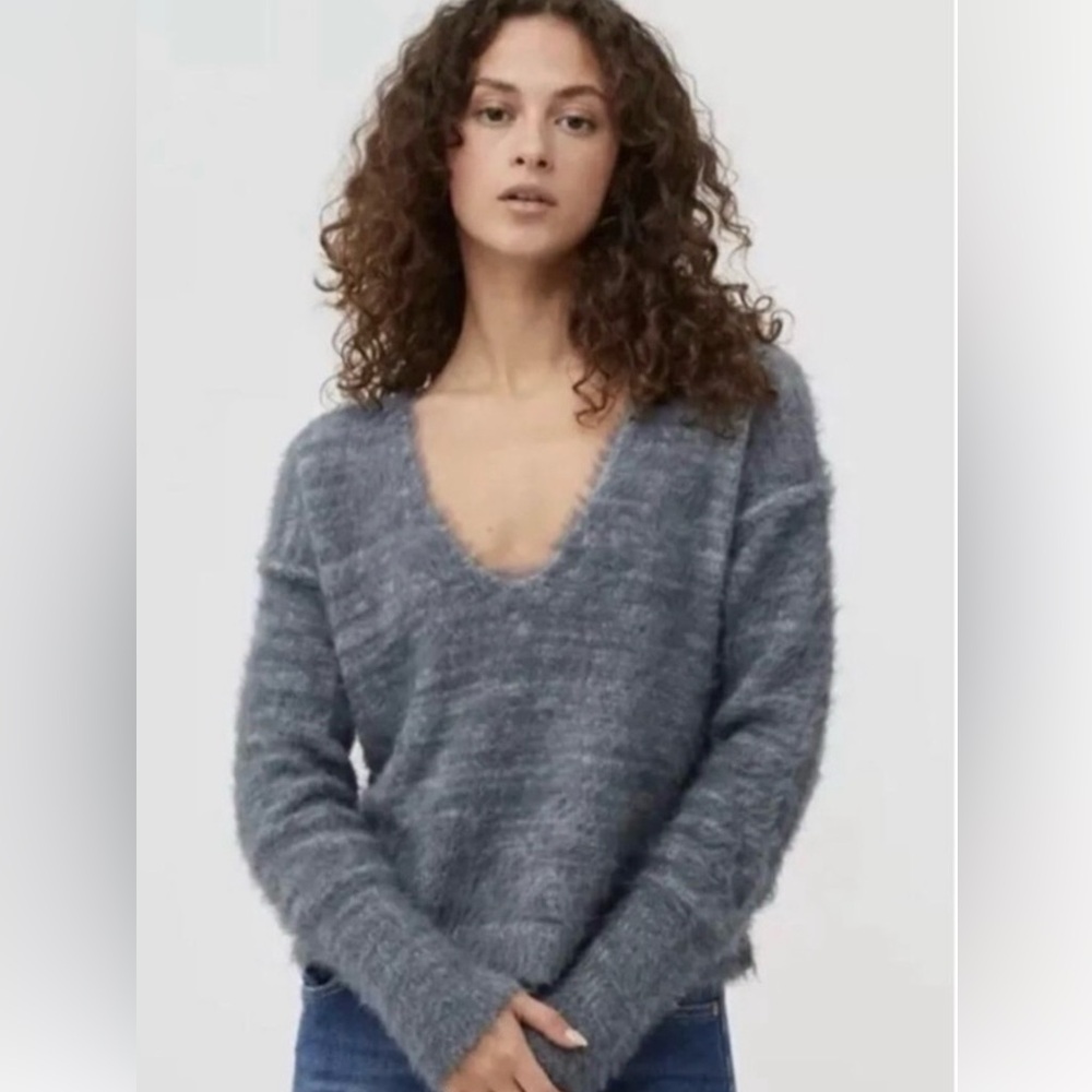 Free People Serendipity V-Neck Sweater Women’s Small Oversized Pull-Over Fuzzy